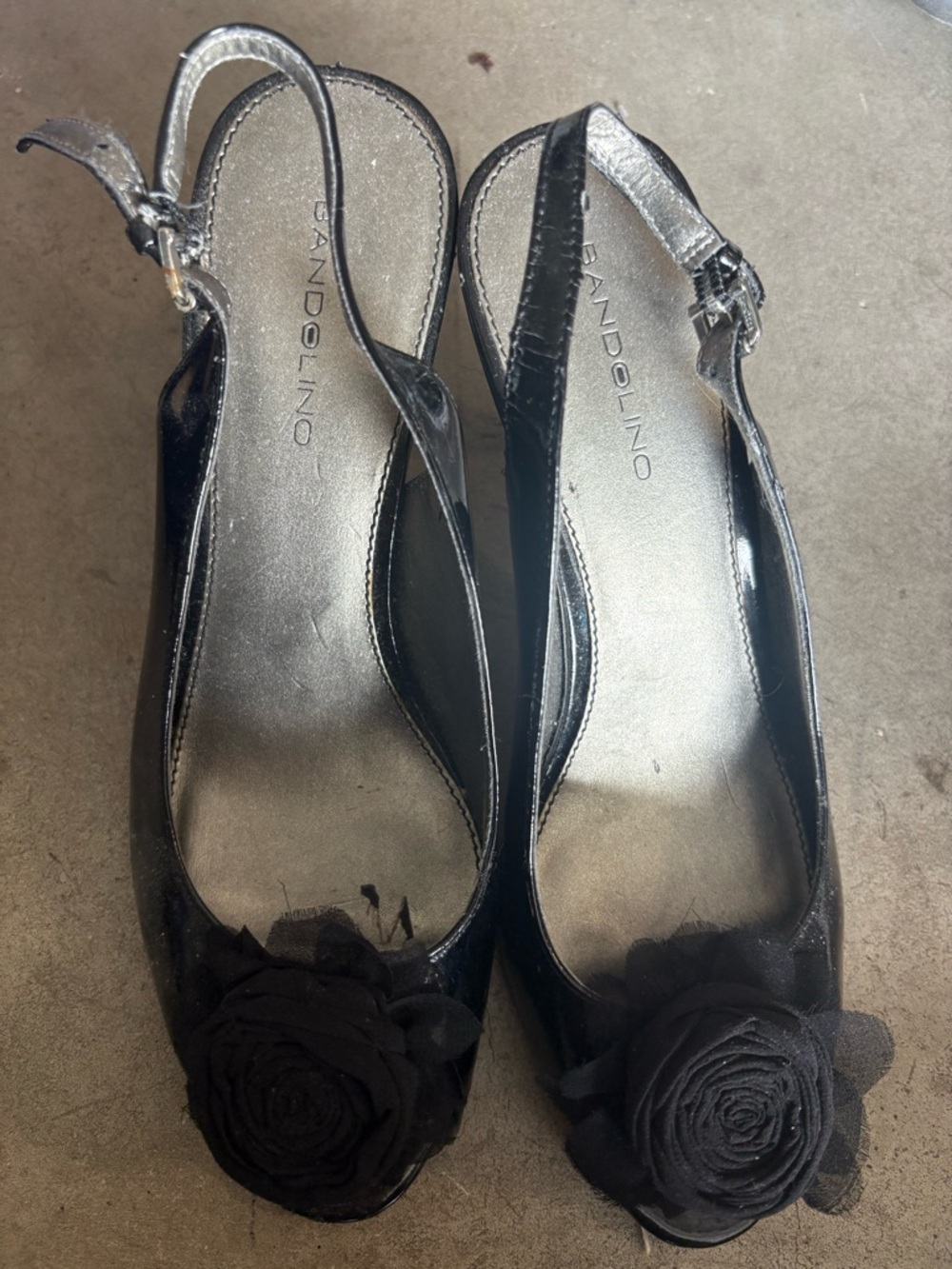 Bandolino Black Floral Slingback Flats